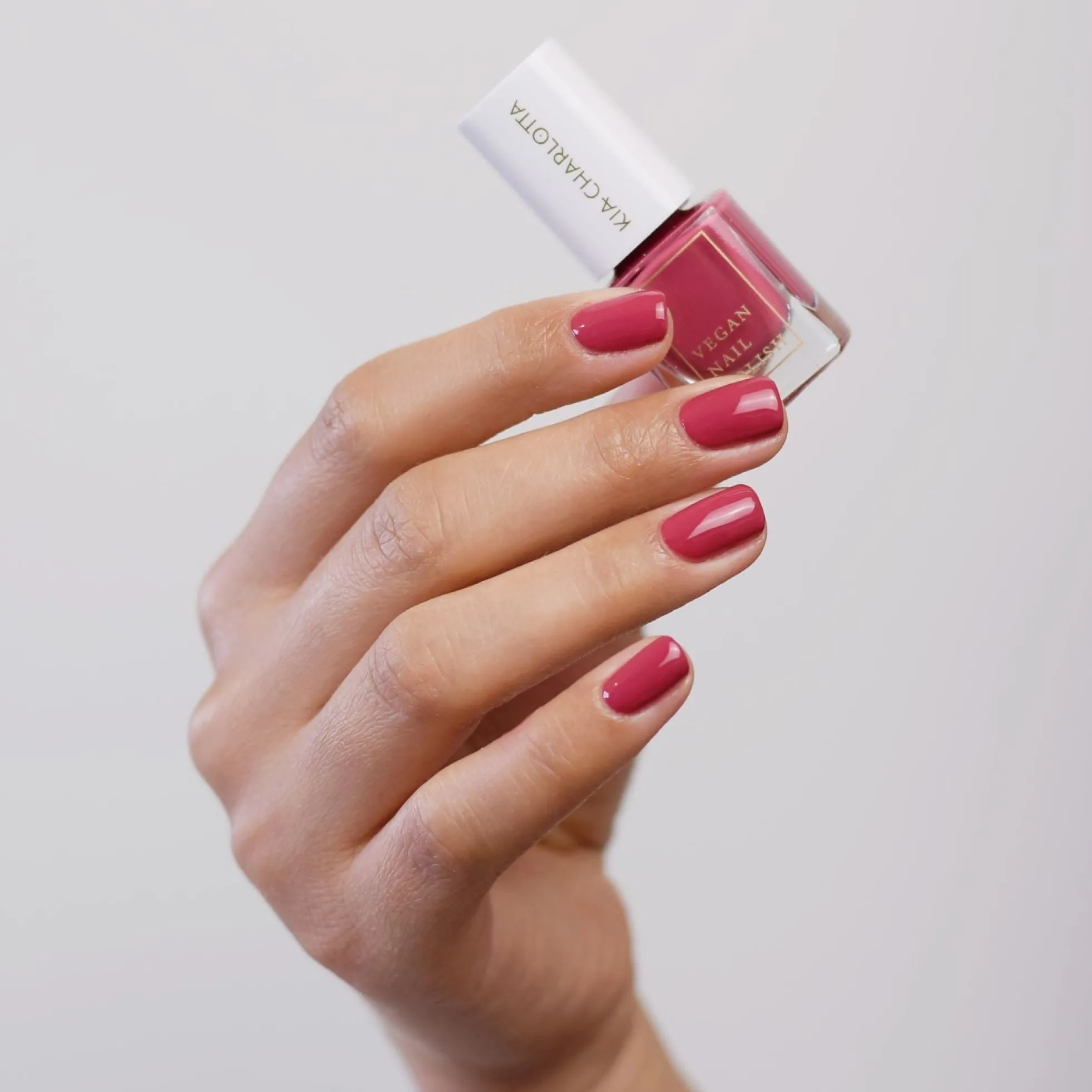 Kynsilakka, Confident, Raspberry, 5 ml