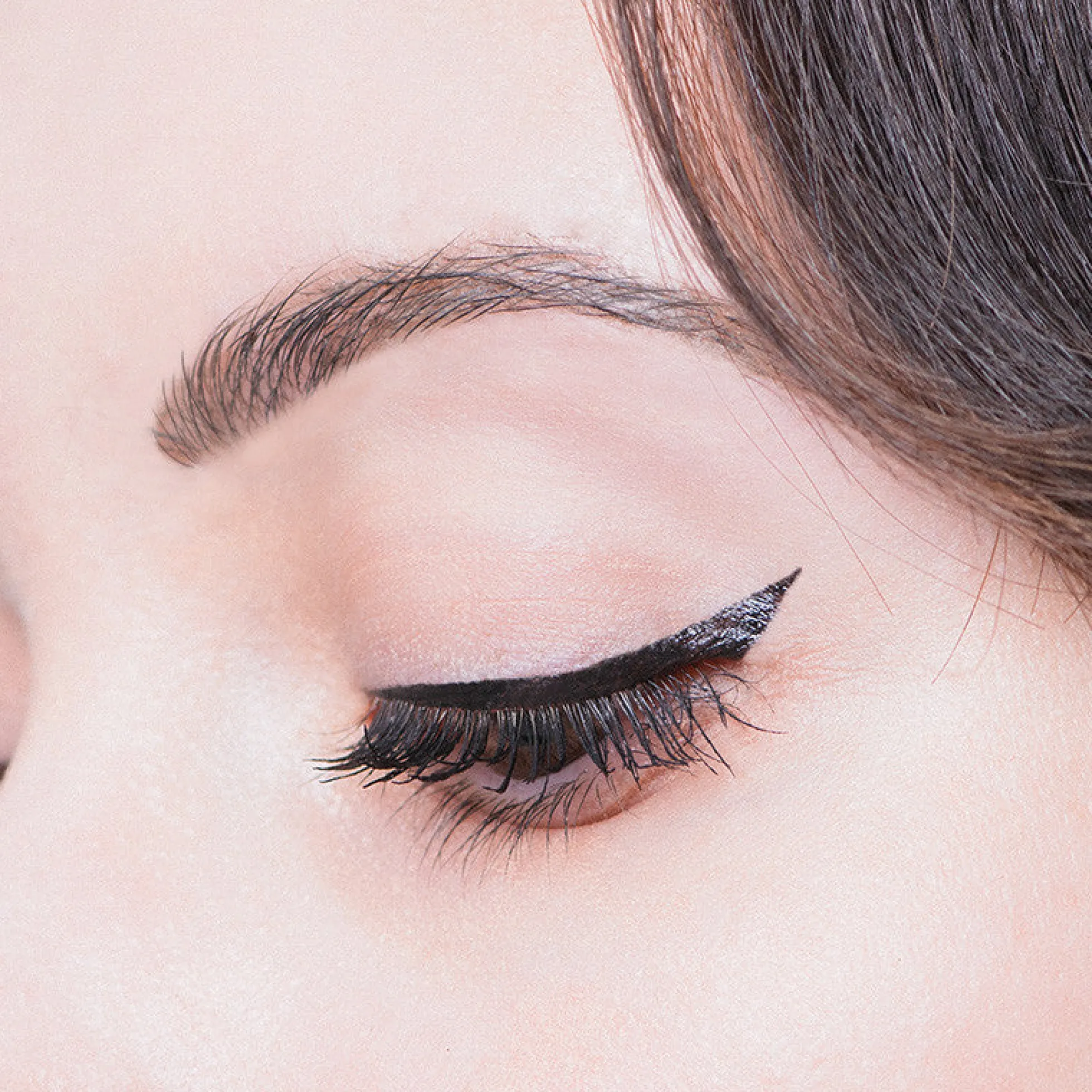 Nestemäinen eyeliner, noir, GRL 01, 3 ml